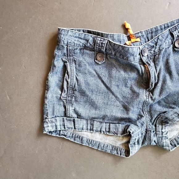 Bcbgeneration Jean Shorts - Picture 5 of 11